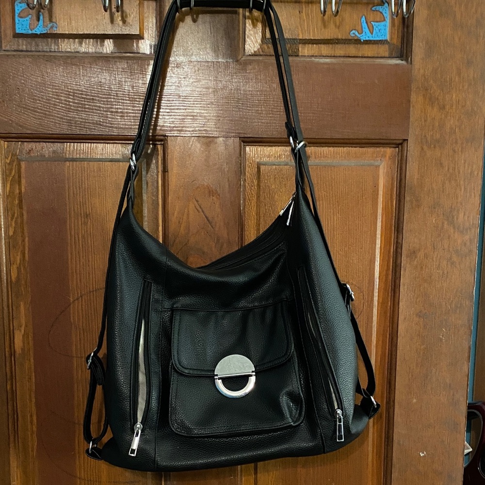 Elegant Black Leather Shoulder Bag
